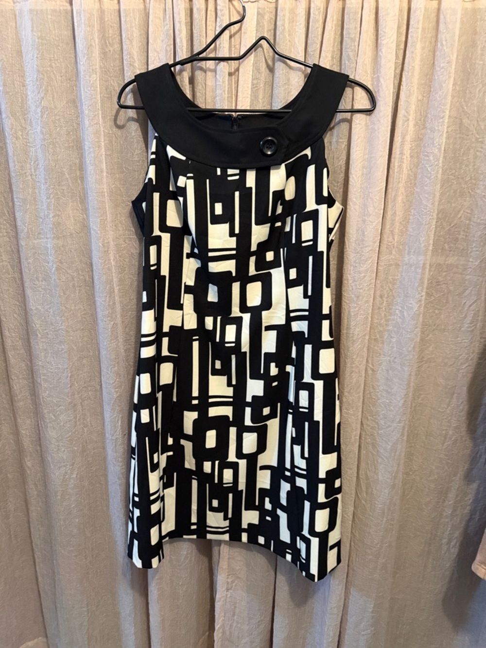 Jessica Howard Black and White Geometric Midi Dress